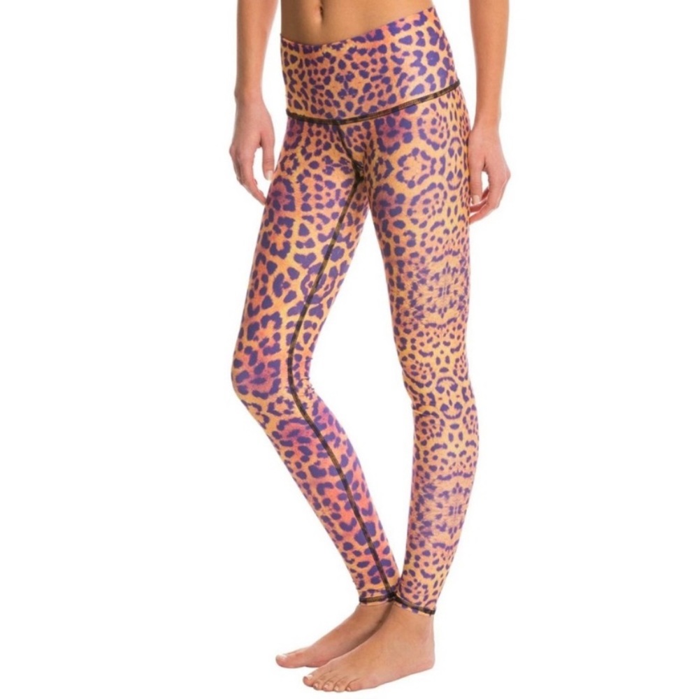 Teeki Purple Awakening Hot Pant Cheetah Leggings Size Medium